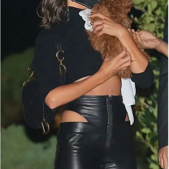 ZEYNEP ARCAY Leather Ankle Pants Hip Cut Out Zip Front High Waist Cropped Sz 8/M - Picture 7 of 14